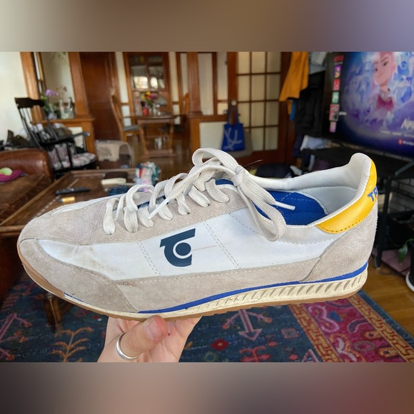 Cutest Tretorn shoes!! Men’s 7.5 Women’s 9. Super comfy. - Picture 3 of 5